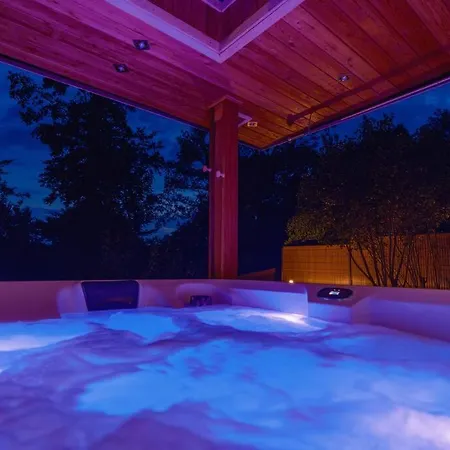 Le Wooden Moon Dinant Villa